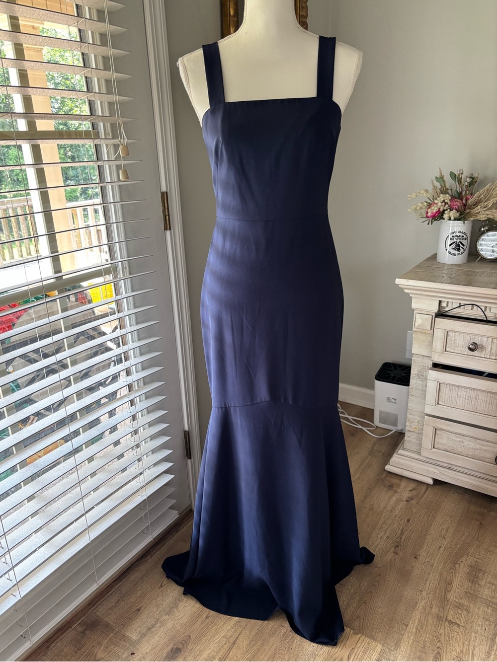 Monique Lhuillier navy blue evening or bridesmaid gown size 2 EUC
